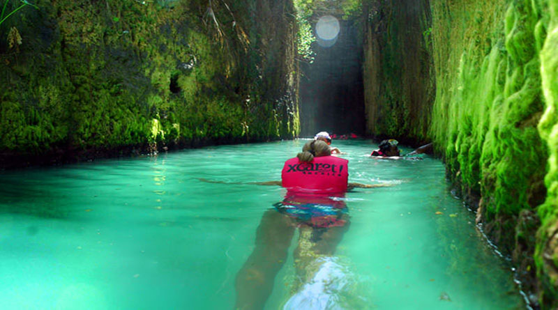 Aguas cristalinas de Xcaret.